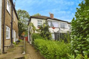 271, Chigwell Road, Woodford Green IG8 8PL