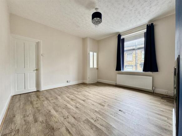 2 bed Semi-Detached for sale Image 6