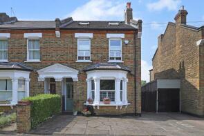 4, Hills Road, Buckhurst Hill IG9 5RS