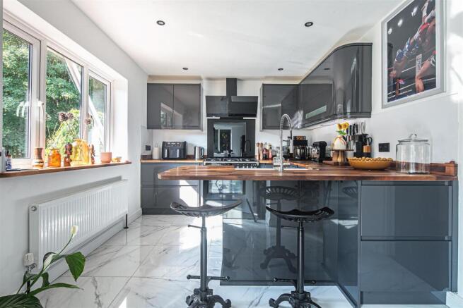 Dining kitchen