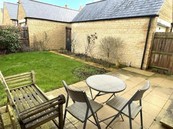 2, Osprey Close, Bourton-On-The-Water, Cheltenham photo 4