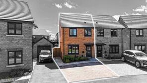 12, Jackdaw Place, Nuneaton CV11 4FB