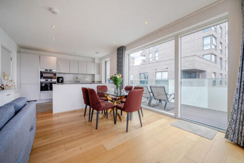 Latimer Square, Greenwich Peninsula