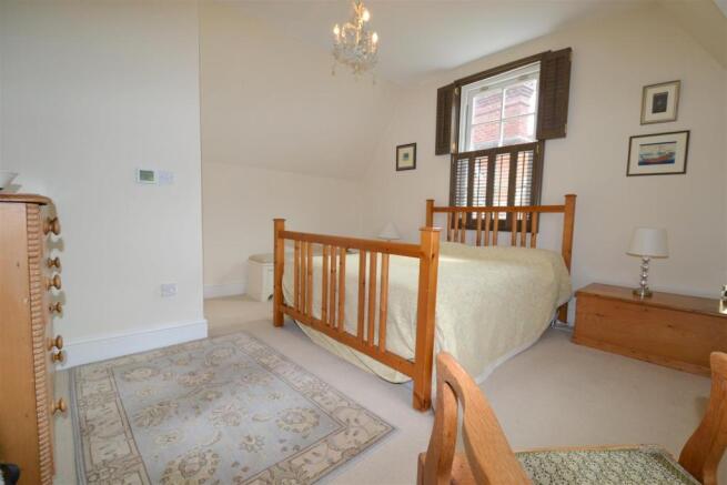 bedroom1.jpg