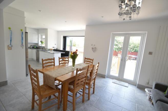 Kitchen diner