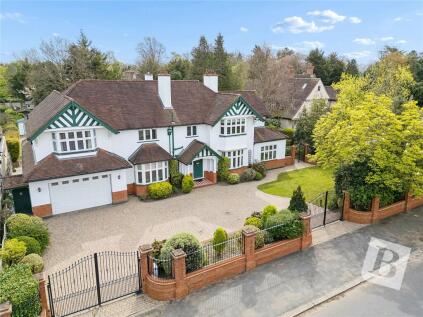 Elm Grove, Emerson Park, RM11