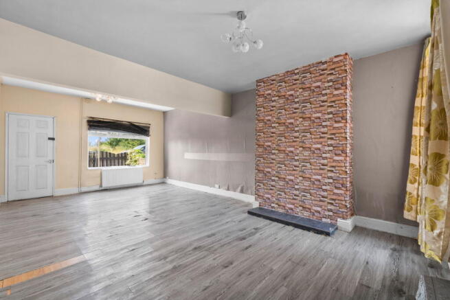 2 bed Terraced for sale Image 8