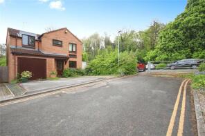 129, Spring Pool, Warwick CV34 4UP