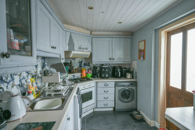 3 bed Terraced for sale Image 5