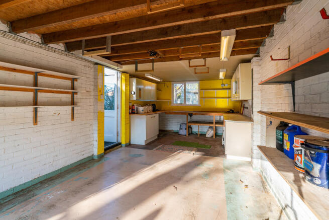 Garage 1