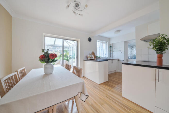 1397037-16-698cca...