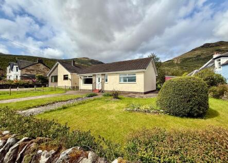 Carsaig, Carrick Castle, Cairndow, PA24 8AF
