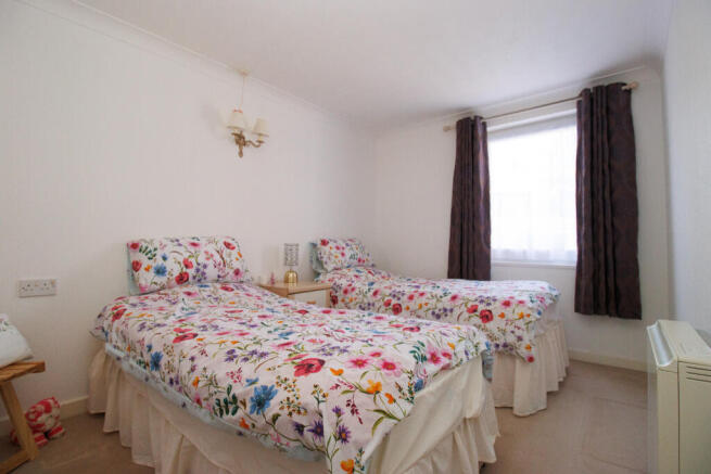 1 bed Ground Flat for sale Image 8