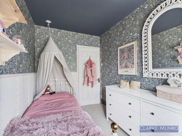 3 bed Semi-Detached for sale Image 9