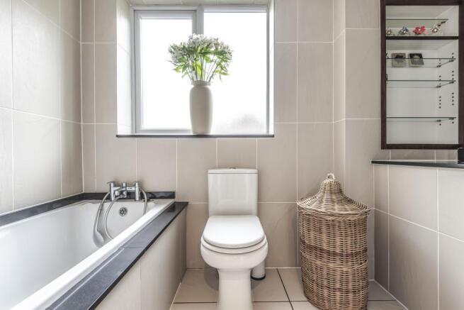 Family Bathroom 