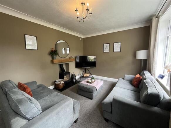 3 bed Semi-Detached for sale Image 8
