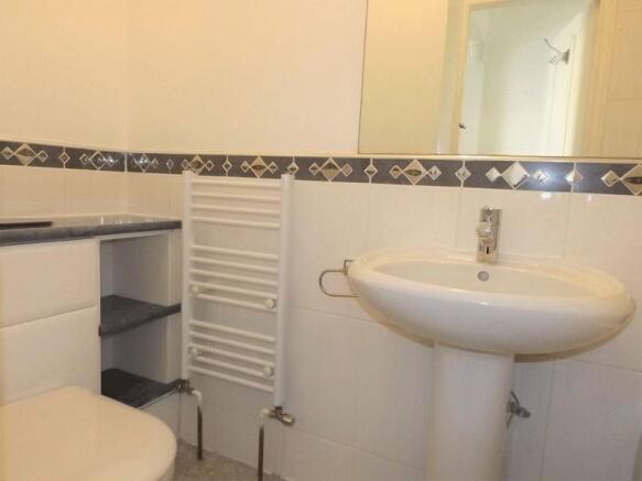 Family Bathroom 