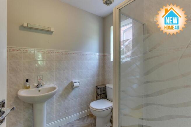 EN SUITE: