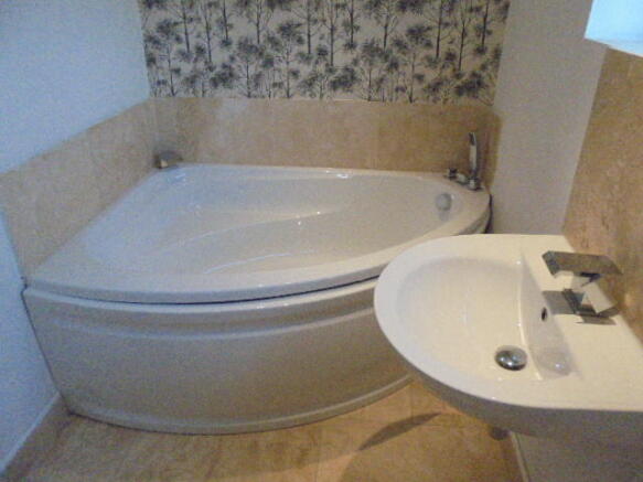 Family bathroom with