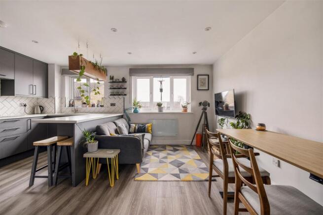 5, South Birkbeck Road E11