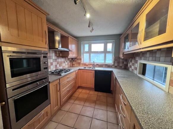 126 Portland kitchen.jpg