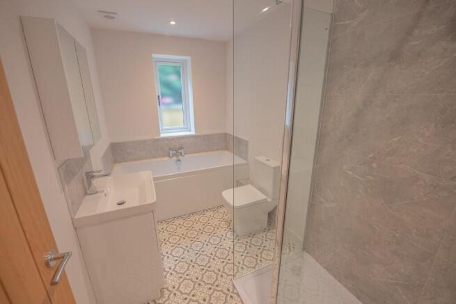 3 bed Detached for sale Image 8