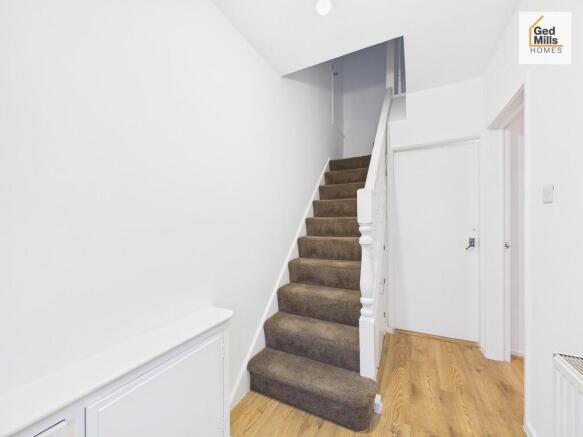 CAM02899G0-PR0084...