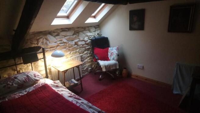 BEDROOM 2