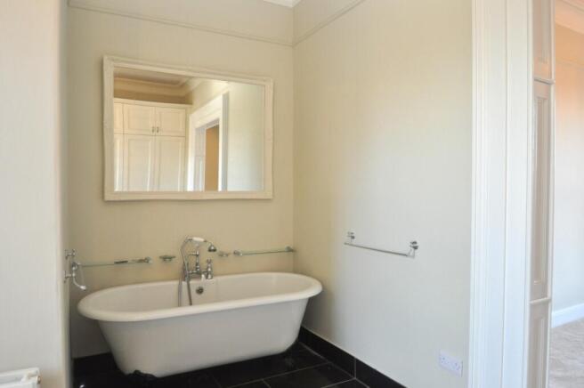 5 bed Terraced to rent Image 10