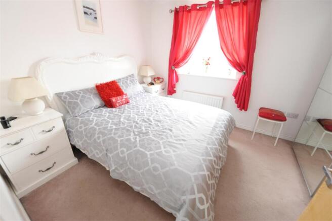 2 bed Town House for sale Image 11