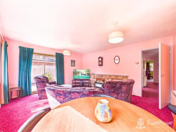 CAM03624G0-PR0252-STILL005