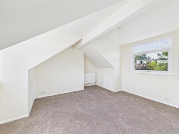 2 bed Semi-Detached Bungalow for sale Image 8