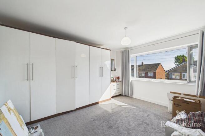 3 bed Semi-Detached for sale Image 9