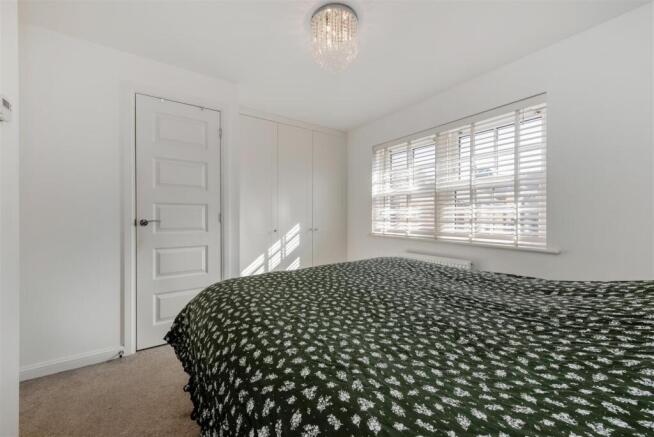 Bedroom 1.jpg