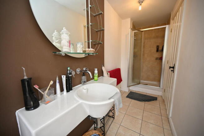 4 bed Town House for sale Image 8