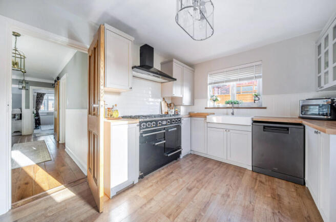 1382610-4-69299d7...