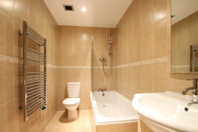 2 bed Flat for sale Image 6