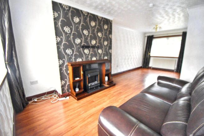 Lounge/Dining Area