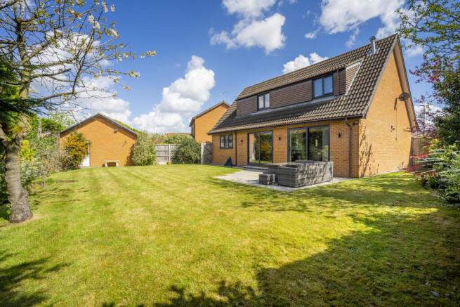 4 bed Detached for sale Image 4