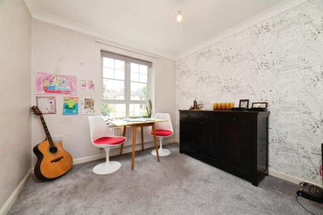 3 bed Apartment for sale Image 9