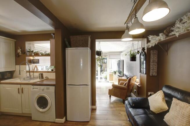 2. Kitchen: diner