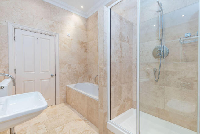 2 bed Flat for sale Image 11