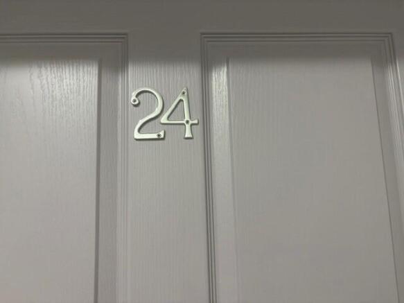 24 Eastbank Court