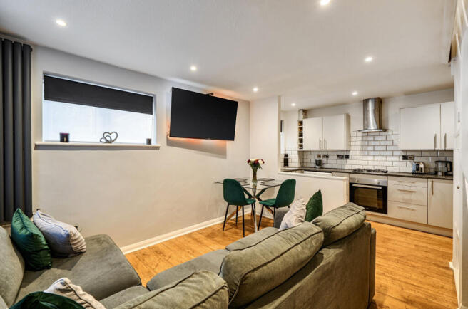 1417160-11-6995dc...