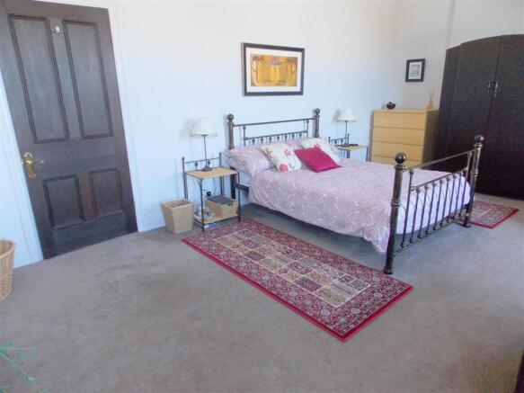 master bedroom.JPG