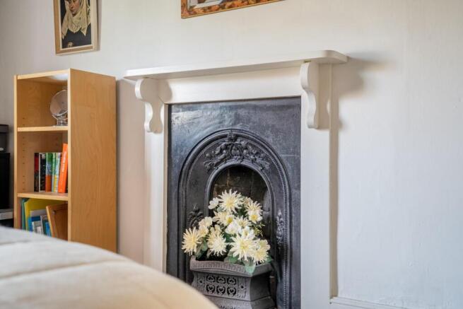 3 bed Semi-Detached for sale Image 4