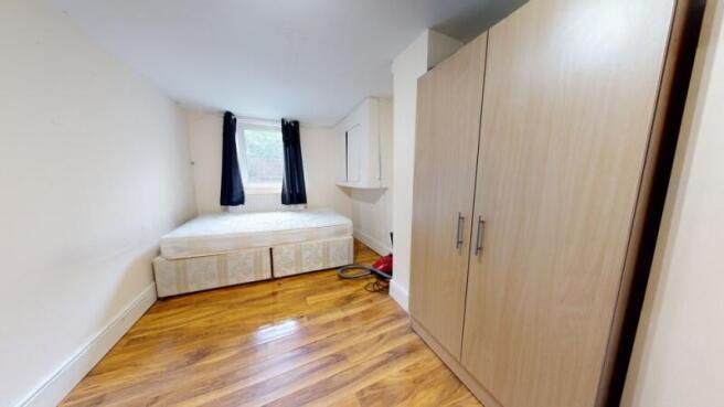 4 bed Terraced to rent Image 4