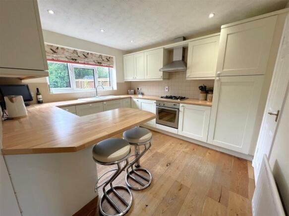 Kitchen A.JPG