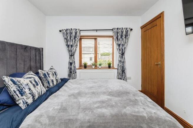 4 bed Cottage for sale Image 11
