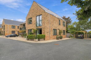 Apartment 9, 39 The Cedars, Pickersleigh Road, Malvern WR14 2RW